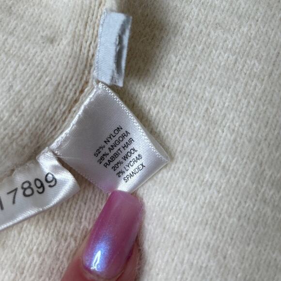 ❤️VINTAGE Ann Taylor cardigan sweater white angora rabbit hair wool blend - Picture 6 of 7